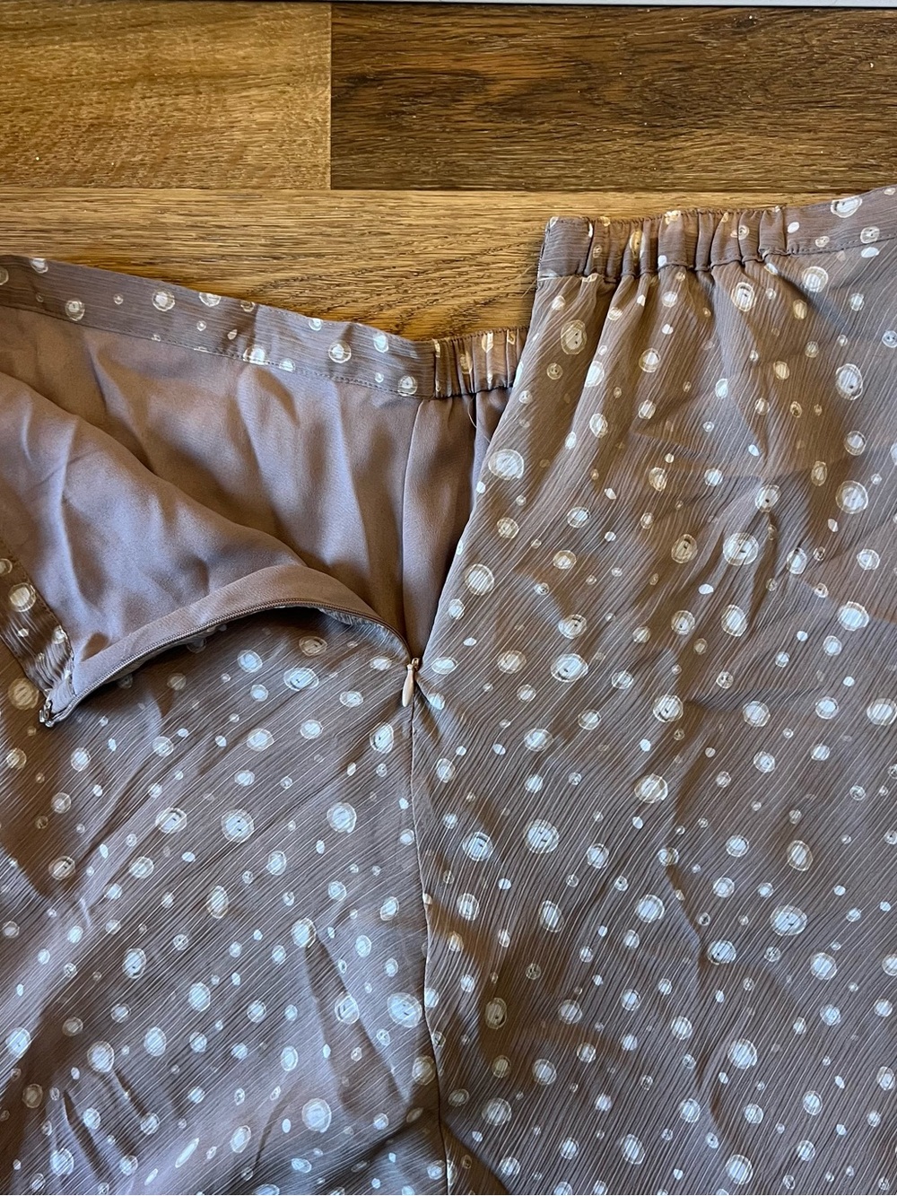 Vintage Jaclyn Smith Taupe Polka Dot Two-Piece Set - Picture 9 of 10